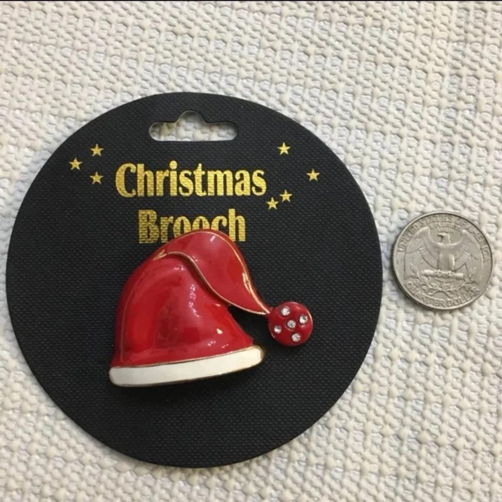 Free Christmas brooch pin with any bundle NWOT